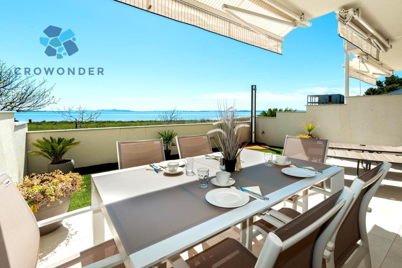Beachfront Reiterer Villa V2 With Seaview 30 Meters From The Beach - Crowonder Luxury Rent Privlaka  Bagian luar foto