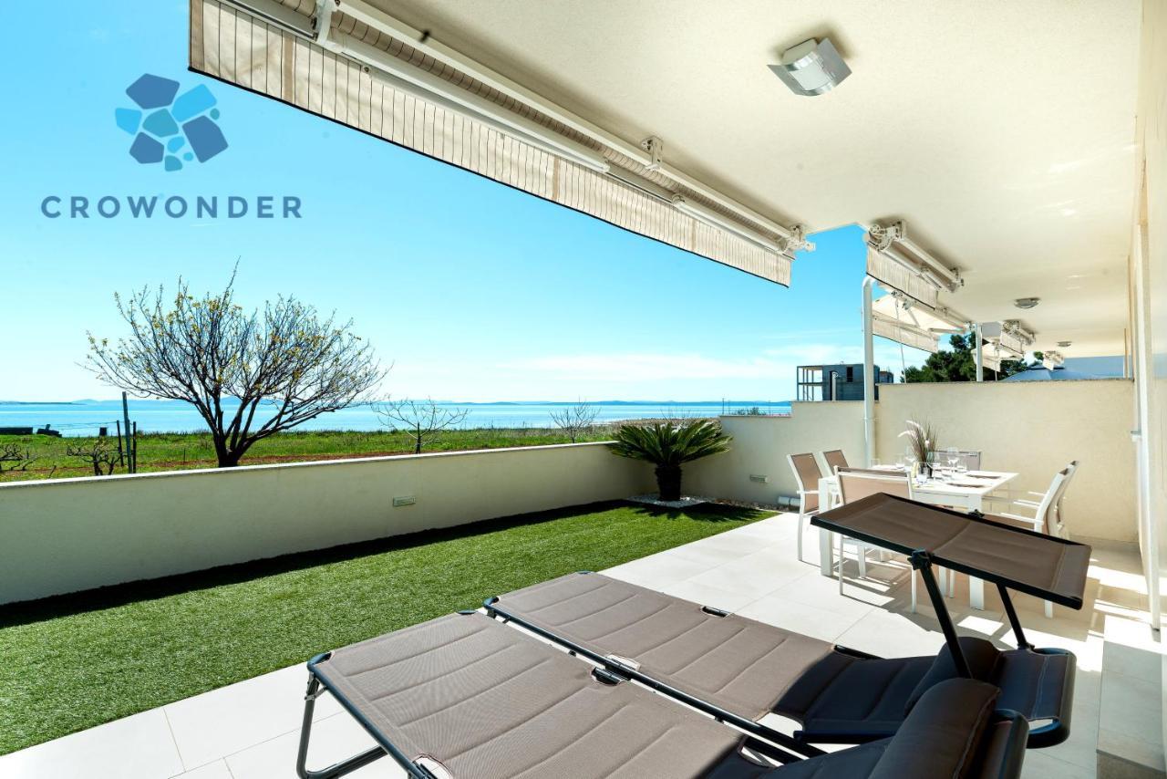 Beachfront Reiterer Villa V2 With Seaview 30 Meters From The Beach - Crowonder Luxury Rent Privlaka  Bagian luar foto