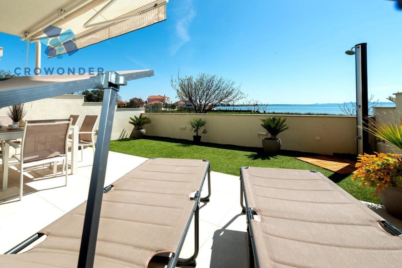 Beachfront Reiterer Villa V2 With Seaview 30 Meters From The Beach - Crowonder Luxury Rent Privlaka  Bagian luar foto