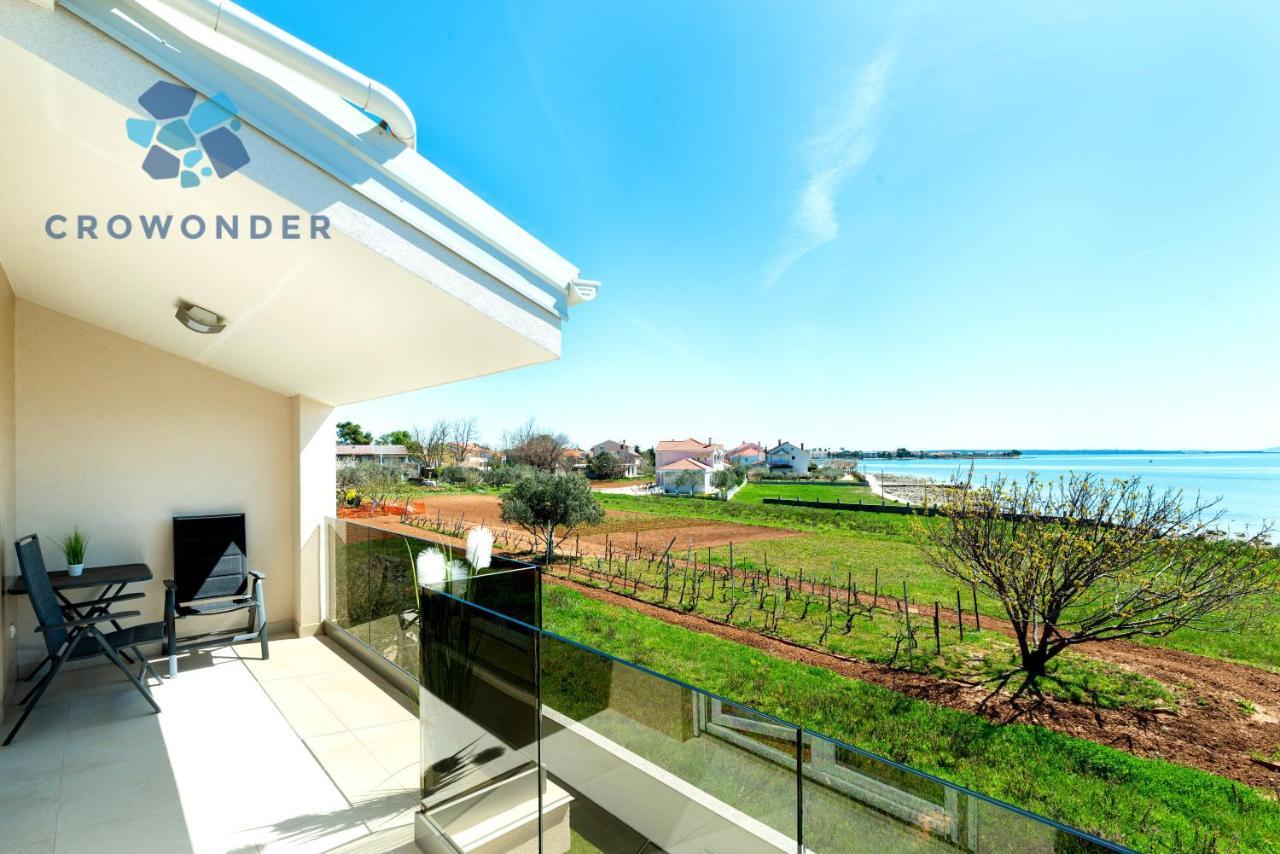Beachfront Reiterer Villa V2 With Seaview 30 Meters From The Beach - Crowonder Luxury Rent Privlaka  Bagian luar foto